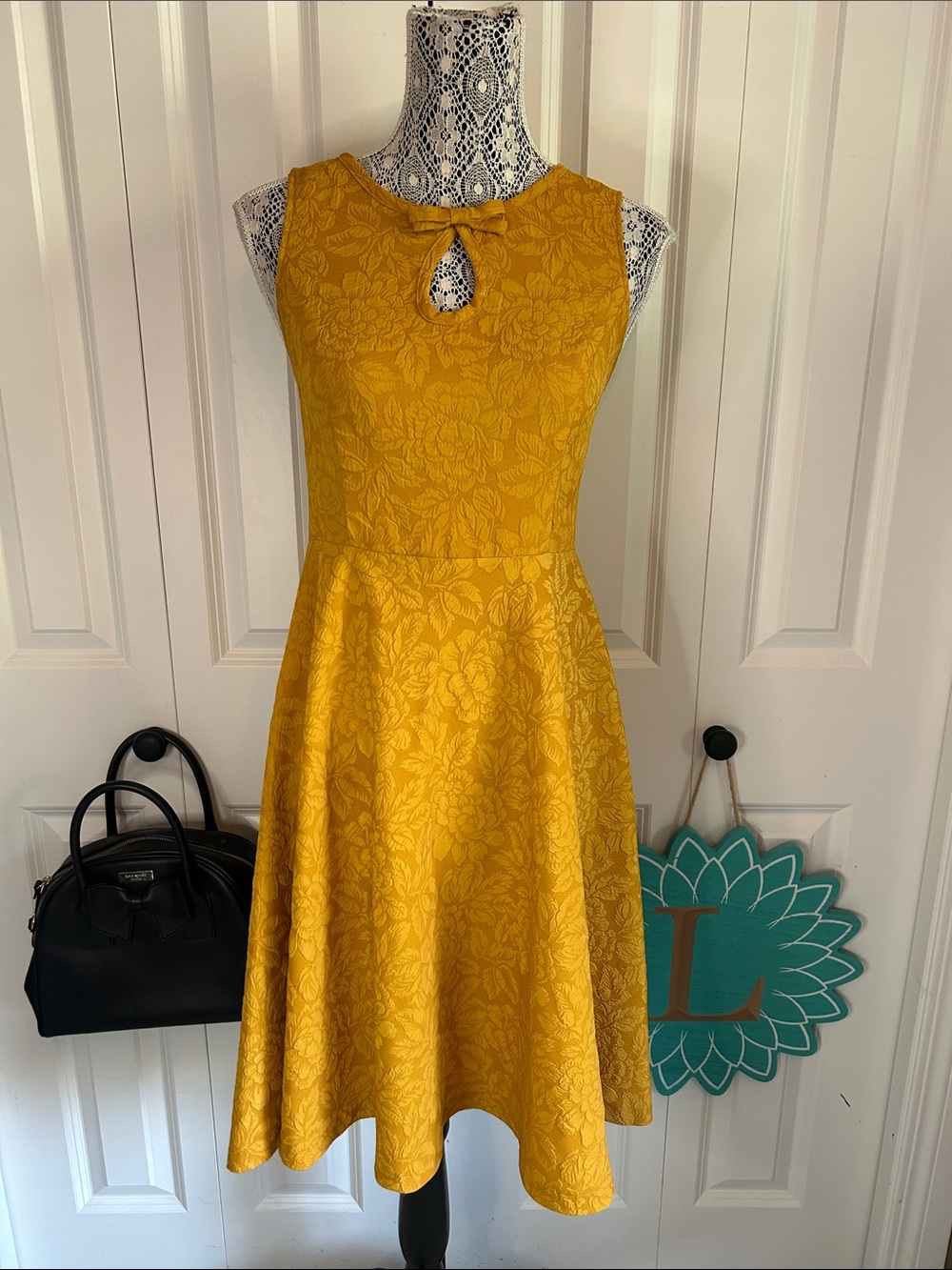 ✨ Chic Mustard Yellow Floral Jacquard Fit & Flare Pinup Dress with Keyhole Bow